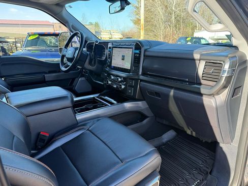 Used 2024 Ford F350 Lariat w/ Lariat Ultimate Package image 28