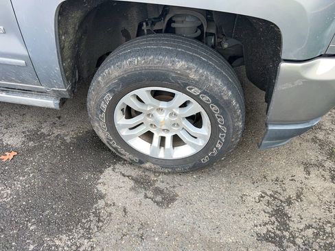 Used 2017 Chevrolet Silverado 1500 LTZ Z71 w/ LTZ Plus Package image 4