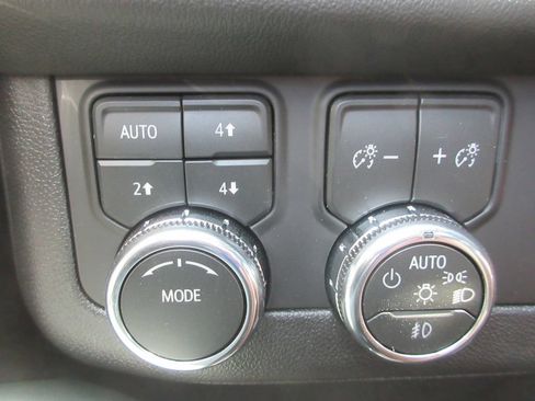 New 2026 GMC Yukon AT4 w/ AT4 Premium Package AWD/4WD image 17