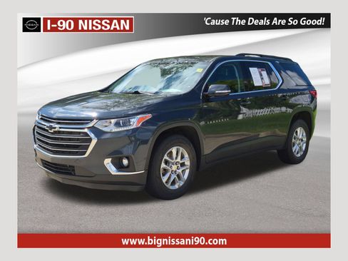 Used 2020 Chevrolet Traverse LT FWD image 1