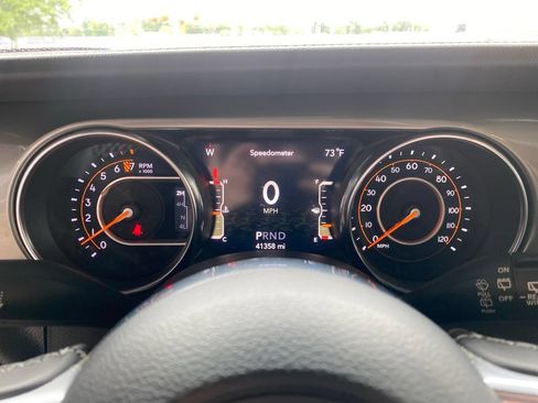 Used 2022 Jeep Wrangler Unlimited Sahara w/ Cold Weather Group AWD/4WD image 19
