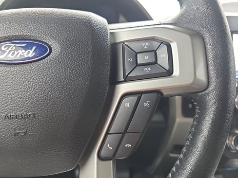 Used 2019 Ford F150 Lariat w/ Equipment Group 502A Luxury RWD image 15