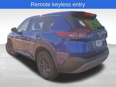 Used 2023 Nissan Rogue S image 6