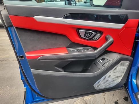 Used 2019 Lamborghini Urus image 19