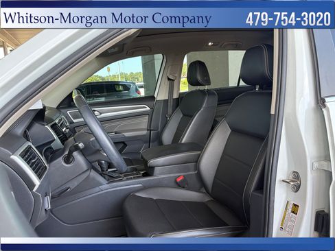 Used 2023 Volkswagen Atlas SE w/ Panoramic Sunroof Package FWD image 10