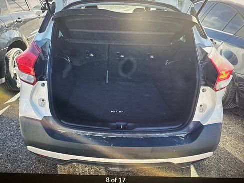 Used 2019 Nissan Kicks SR w/ SR Premium Package image 6