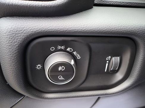 New 2026 RAM 2500 Limited AWD/4WD image 16