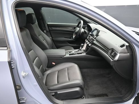 Used 2022 Honda Accord Sport image 11