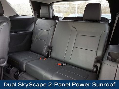 Used 2020 Chevrolet Traverse Premier w/ Redline Edition image 15