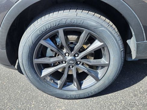 Used 2019 Ford Explorer XLT w/ Equipment Group 202A AWD/4WD image 19