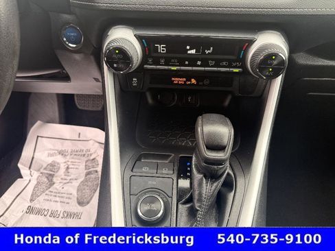 Used 2021 Toyota RAV4 XLE image 23