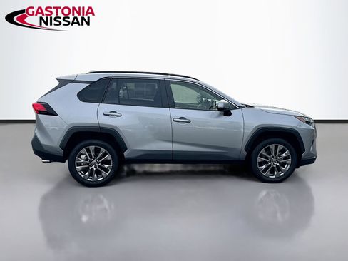 Used 2023 Toyota RAV4 XLE Premium FWD image 10