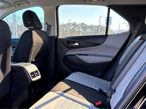 Used 2022 Chevrolet Equinox LT image 20