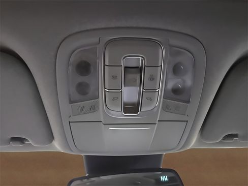 Used 2020 Hyundai Santa Fe Limited image 30