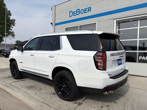 Used 2024 Chevrolet Tahoe High Country AWD/4WD image 3