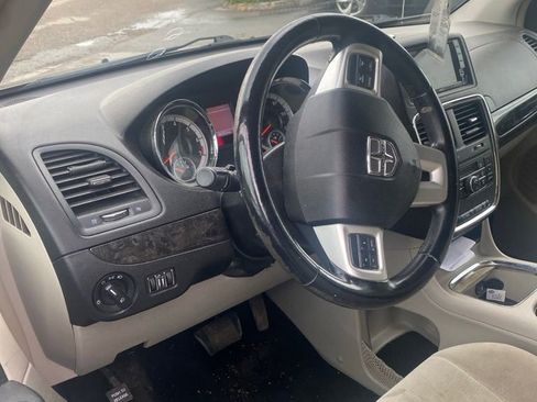 Used 2012 Dodge Grand Caravan Crew w/ Crew Value Pkg FWD image 5