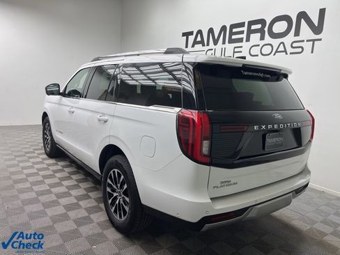 Used 2025 Ford Expedition Platinum image 8