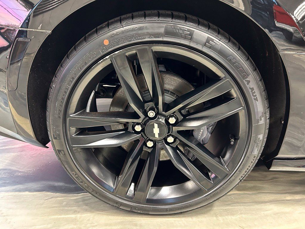 Used 2016 Chevrolet Camaro SS RWD image 21