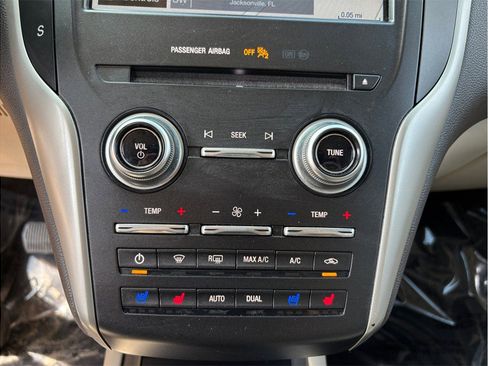 Used 2018 Lincoln MKC Reserve w/ Lincoln MKC Climate Package FWD image 33