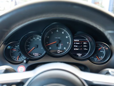 Used 2016 Porsche Cayenne AWD/4WD image 35
