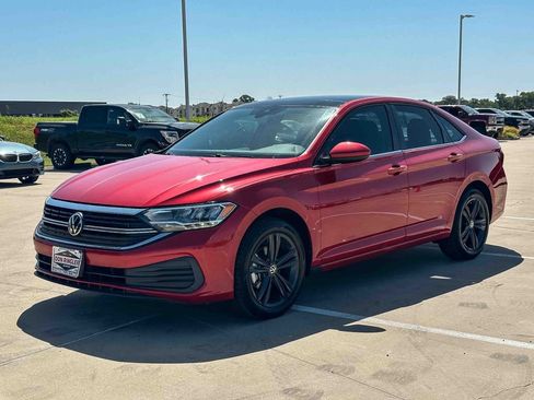 Used 2023 Volkswagen Jetta SE FWD image 7