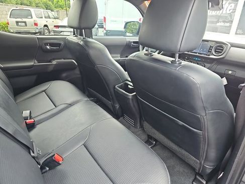 Used 2023 Toyota Tacoma TRD Sport w/ TRD Premium Sport Package AWD/4WD image 11