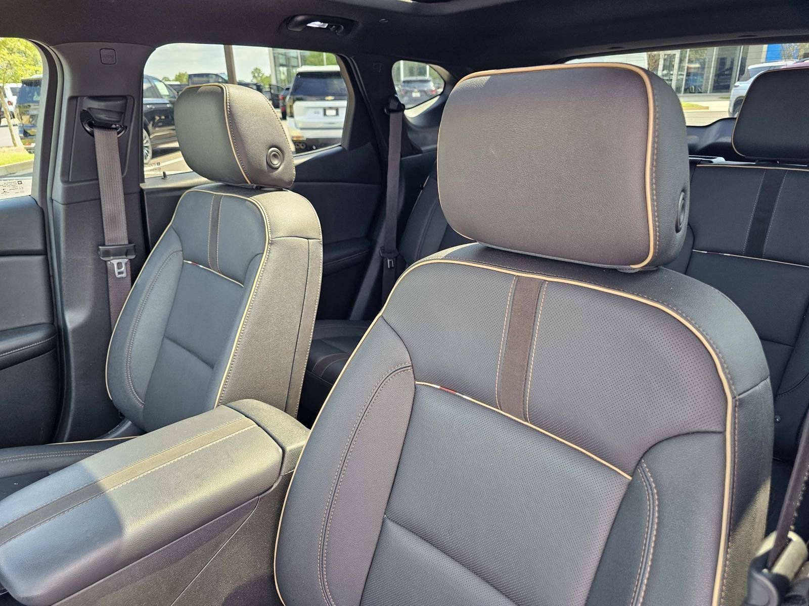 Used 2023 Chevrolet Blazer Premier FWD image 19