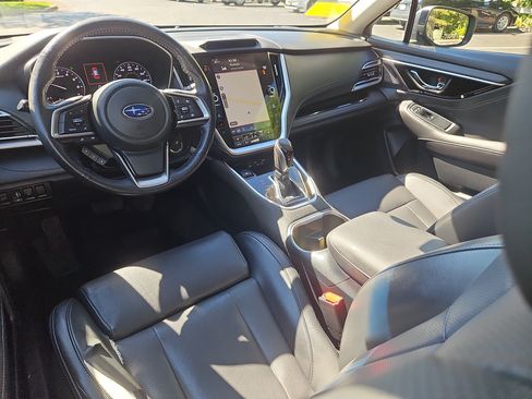 Used 2020 Subaru Outback Limited AWD/4WD image 3