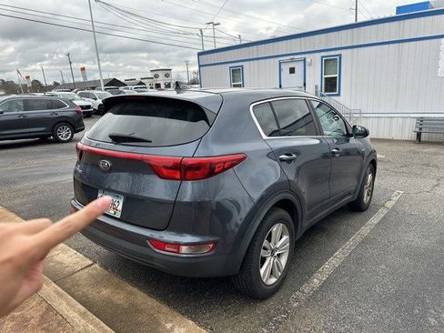 Used 2018 Kia Sportage LX image 10