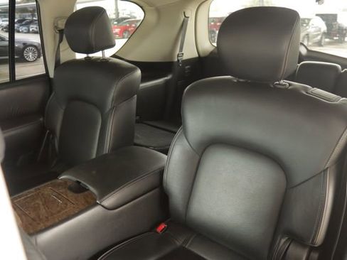 Used 2016 INFINITI QX80 4WD w/ Driver's Assistance Package image 31