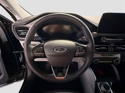 Used 2024 Ford Escape Active image 11