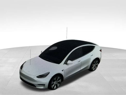 Used 2022 Tesla Model Y Long Range image 29