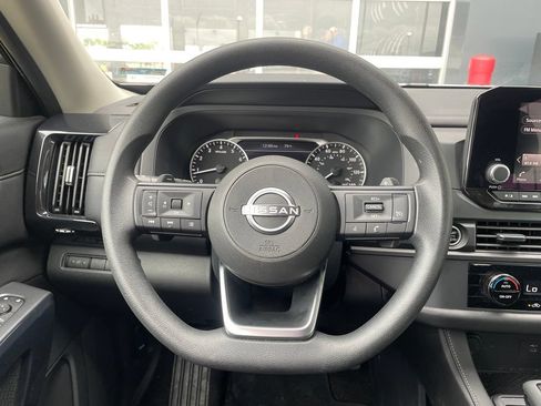 Certified 2024 Nissan Pathfinder S FWD image 13