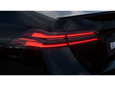 New 2026 BMW 530i RWD image 8