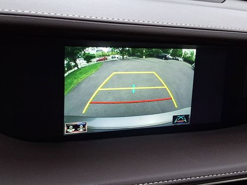 Used 2020 Lexus LS 500h AWD image 19