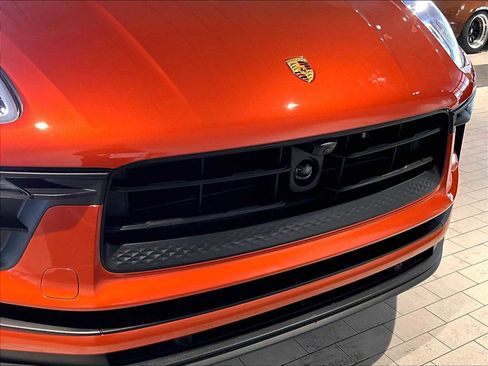 Used 2025 Porsche Macan image 33