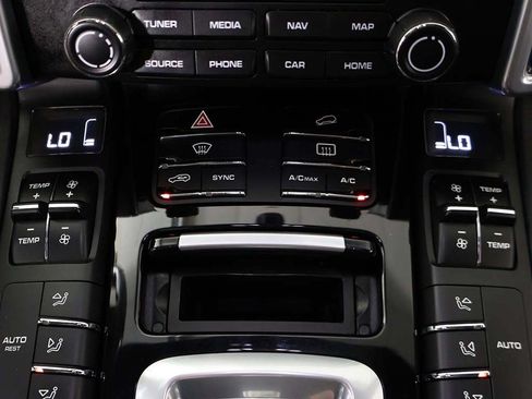 Used 2017 Porsche Cayenne AWD/4WD image 51