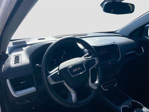 Certified 2024 GMC Terrain SLE w/ Driver Convenience Package image 8