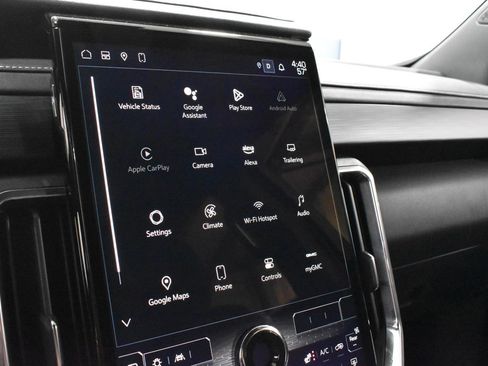 Used 2025 GMC Acadia Elevation image 16