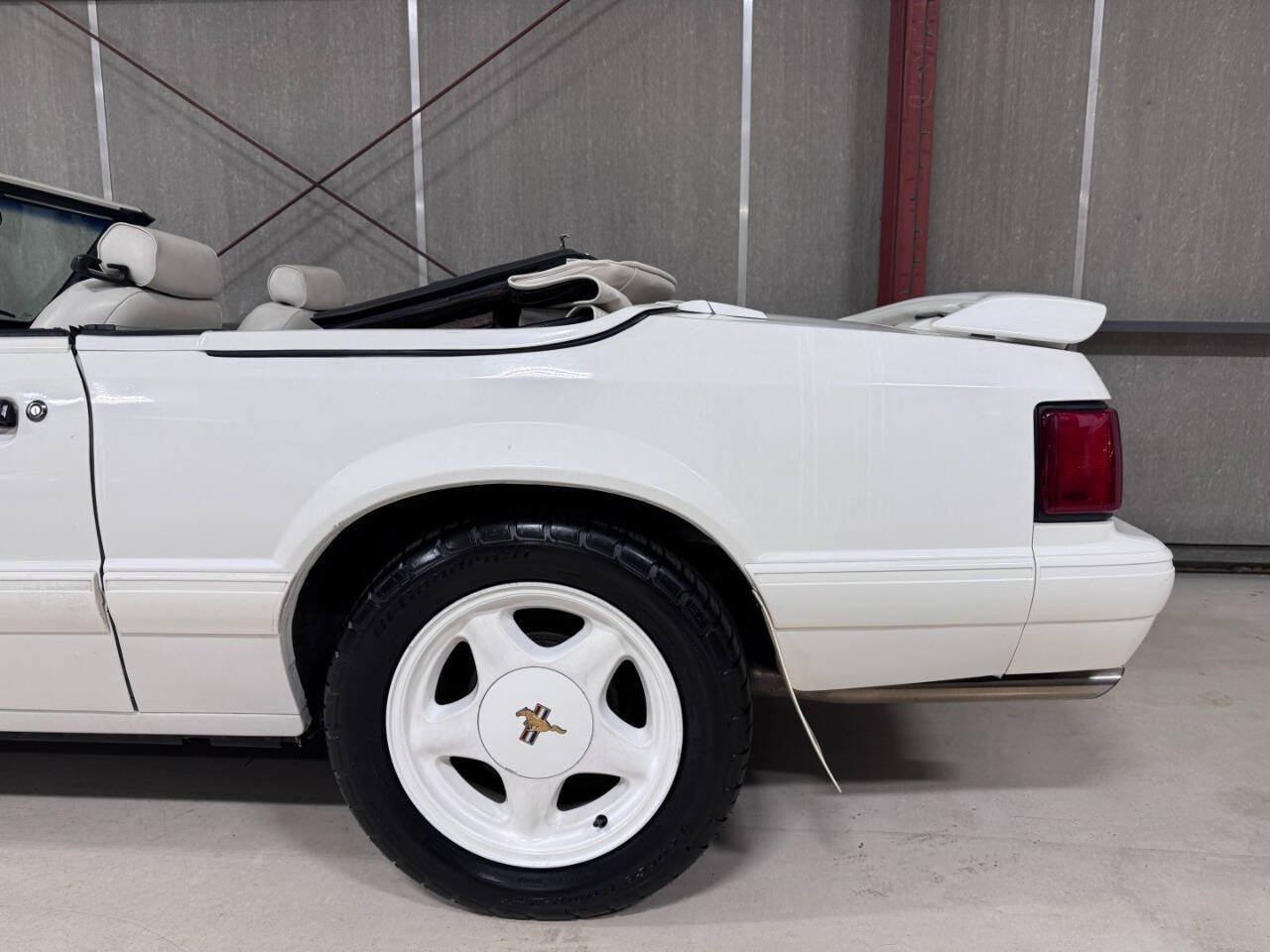 Used 1993 Ford Mustang LX RWD image 12