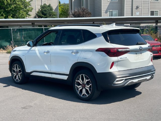 Used 2021 Kia Seltos SX w/ SX Sunroof Package AWD/4WD image 5