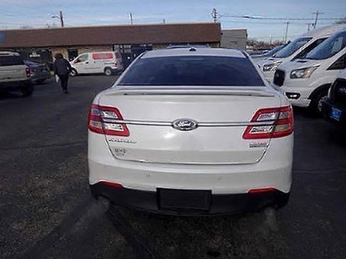 Used 2019 Ford Taurus SHO image 5