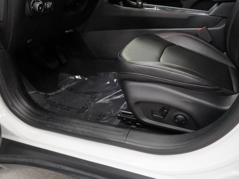 Certified 2024 Jeep Compass Latitude image 41