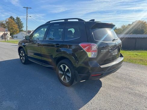 Used 2018 Subaru Forester 2.5i Limited image 2