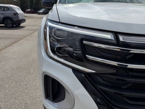 New 2026 Volkswagen Atlas Peak Edition AWD/4WD image 24