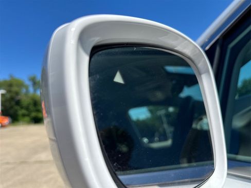 Used 2017 Chrysler Pacifica Touring-L Plus FWD image 30