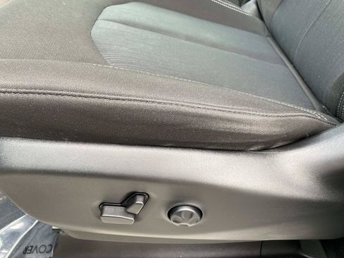 Used 2024 Chrysler Voyager LX FWD image 21
