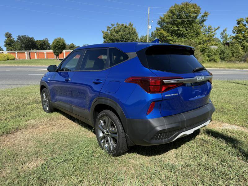 Used 2022 Kia Seltos LX AWD/4WD image 5