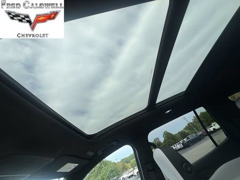 Used 2026 Chevrolet Traverse High Country w/ LPO, Floor Liner Package FWD image 24