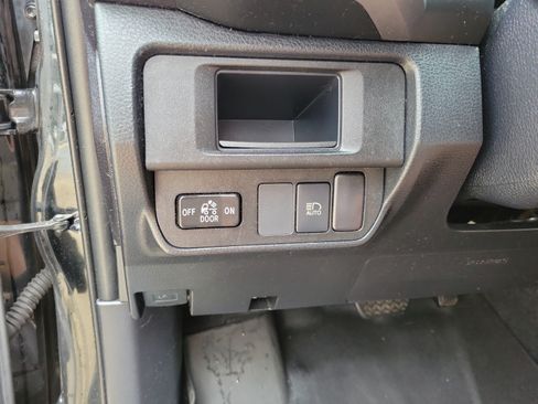 Used 2019 Toyota Tacoma SR5 AWD/4WD image 13